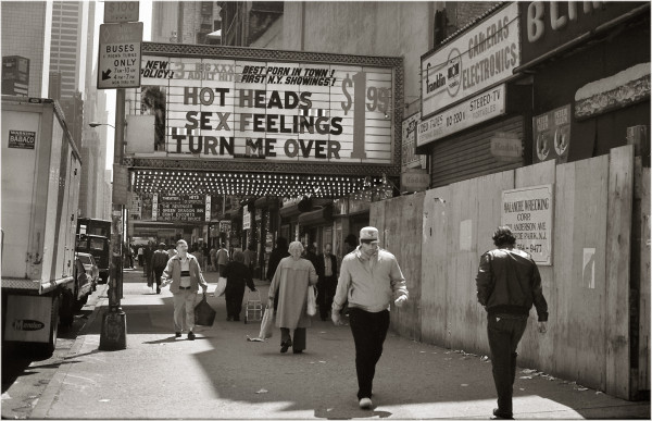 The Deuce In Daylight 1985 Matt Weber New York Photography Store