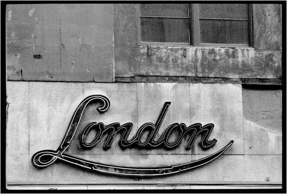 LONDON Neon SIgn
